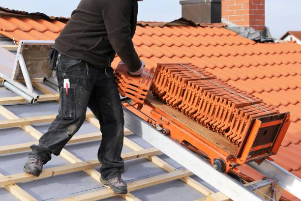 Nous réalisons également des rénovations de toiture de haute qualité. Quel que soit le style ou l'âge de votre toit, notre équipe expérimentée est capable de le restaurer à son meilleur état.